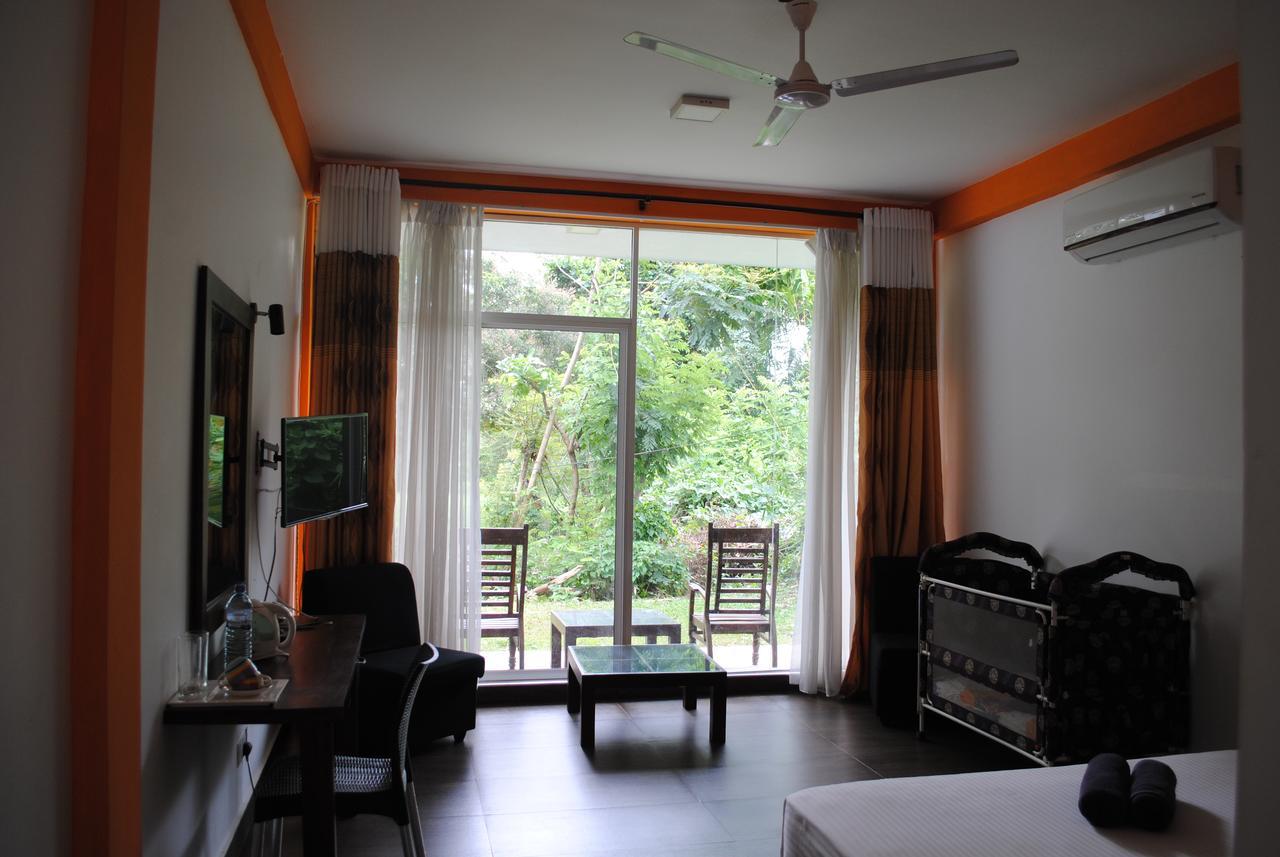 Bridge Hotel Negombo Kimbulapitiya Kültér fotó
