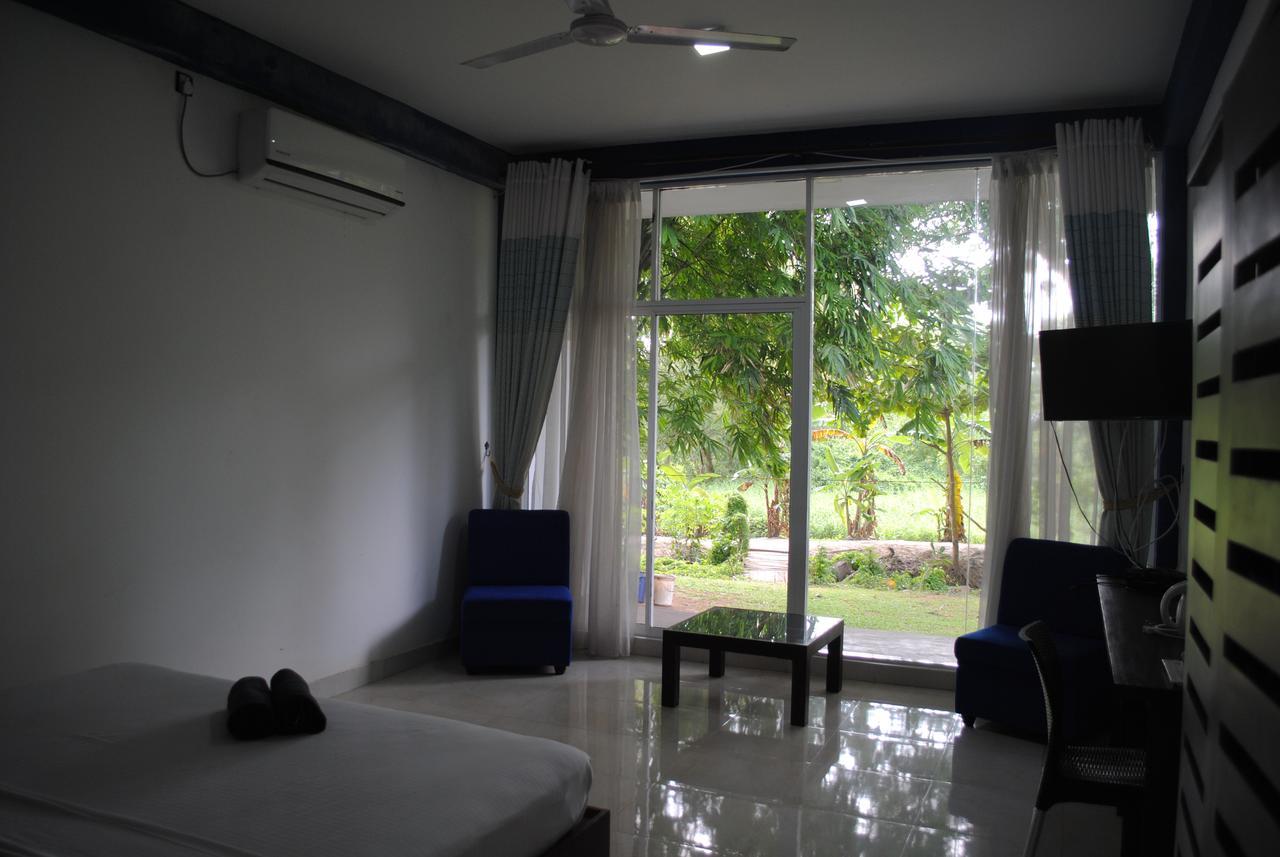 Bridge Hotel Negombo Kimbulapitiya Szoba fotó